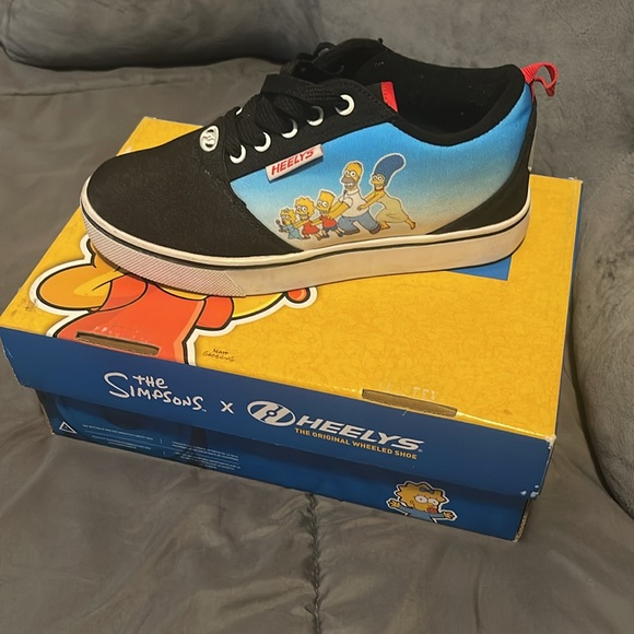 Simpsons Heelys - Picture 2 of 3